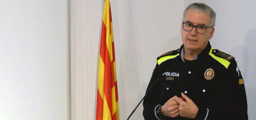 L'Inspector en cap de la Policia Local donant les dades a l'audiència pública sobre seguretat
