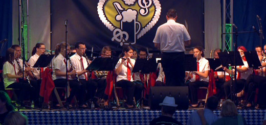 Una banda actuant a l'Oktoberfest d'enguany