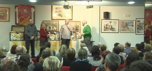 Un dels moments del sorteig d'ahir a la Cooperativa l'Amistat