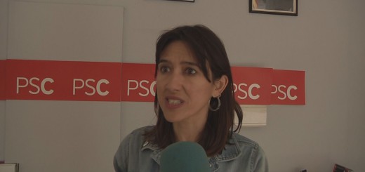 Núria Parlón a la seu del PSC Calella