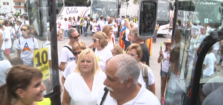 Sortida dels autocars per la manifestació de la Diada del 2015