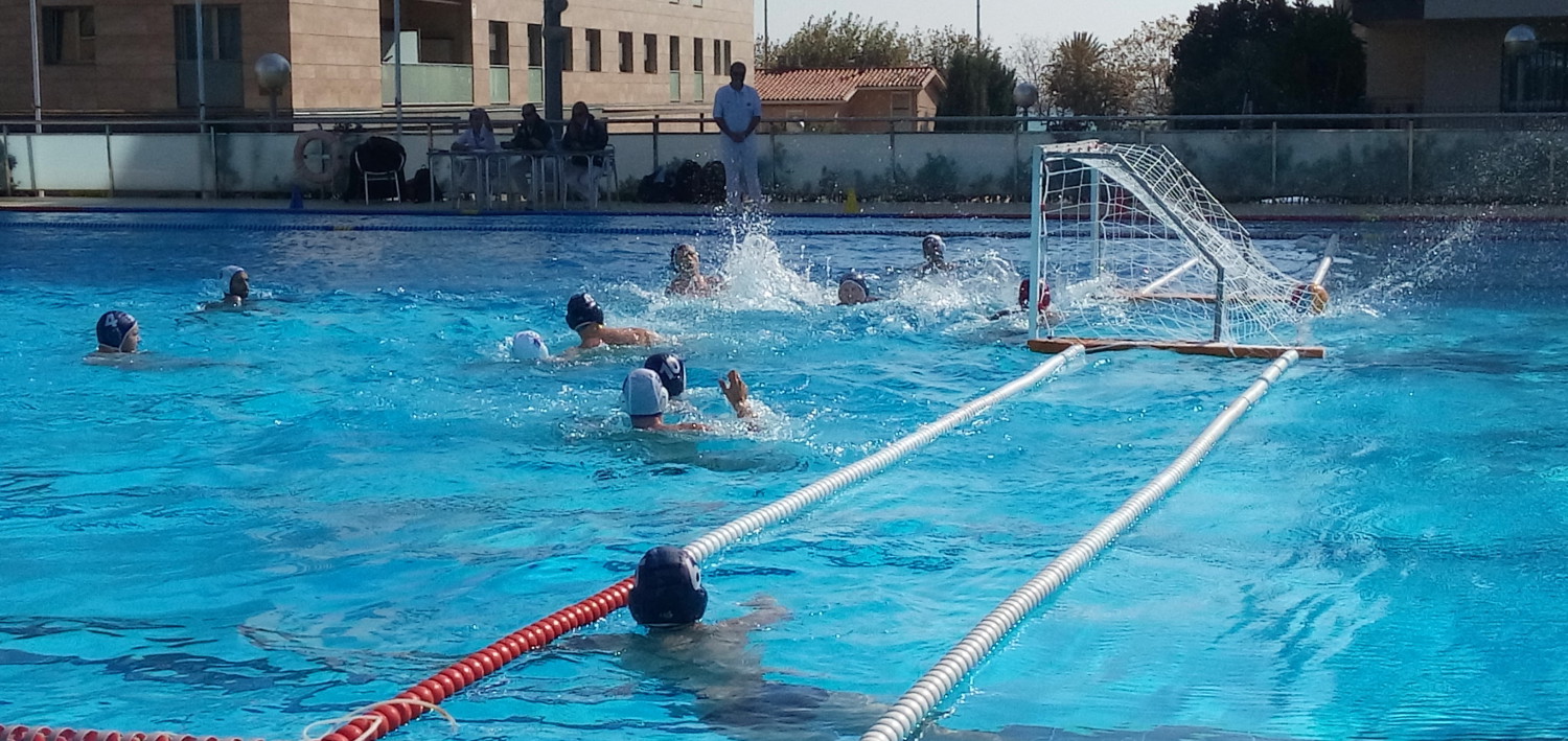 Victòria del Club Waterpolo Calella al seu primer partit de lliga a