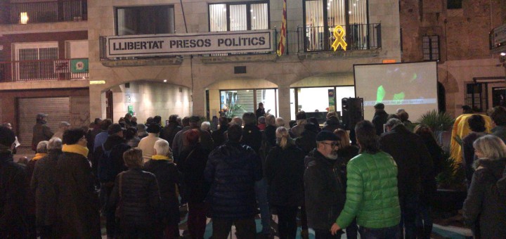 Concentració pels 15 mesos dempresonament dels Jordis i contra les detencions practicades a Girona.