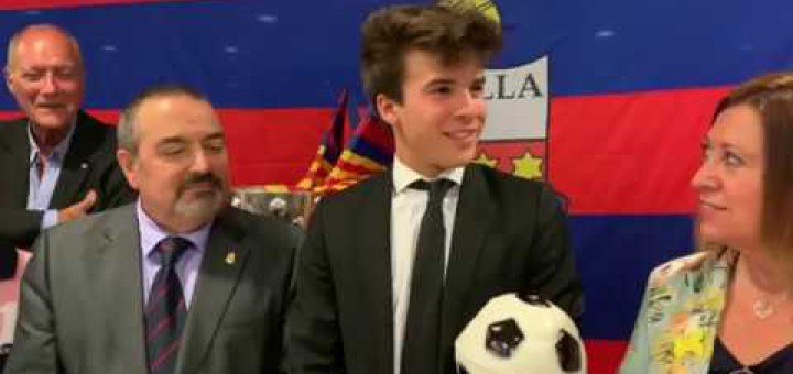 [Vídeo] Riqui Puig recull a Calella el trofeu Mario Munt al jugador amb més projecció del Barça B