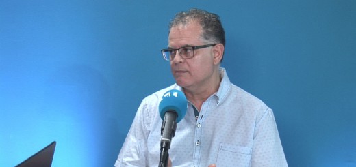 Torres en un moment de l’entrevista al programa La Ciutat