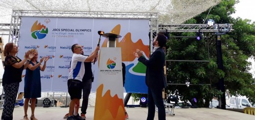 Aragonès durant el pas de la torxa dels Special Olympics per Calella (2018)