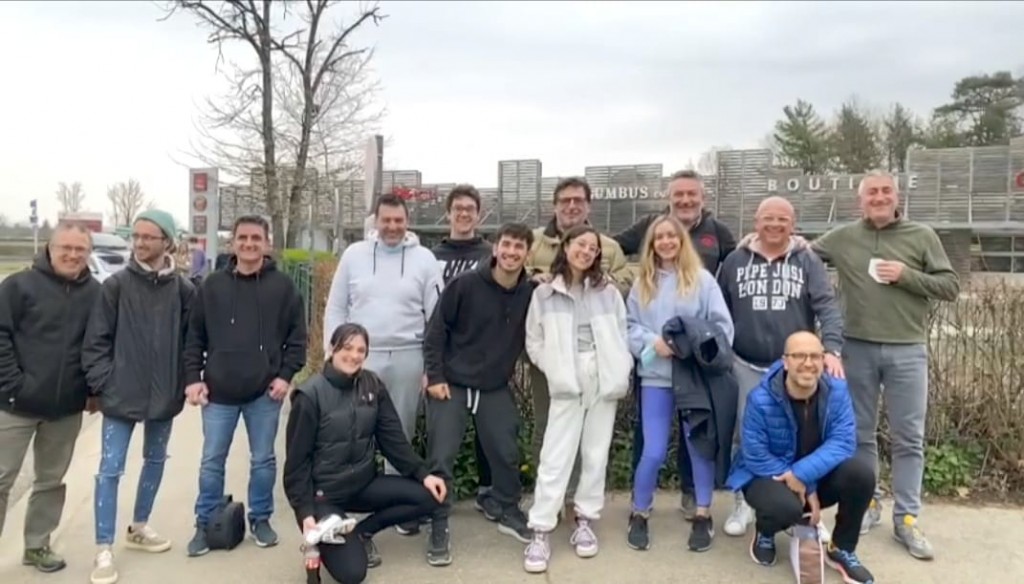 Grup de maresmencs que han viatjat fins a la frontera d’Ucraïna