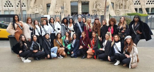 Les "miss" han aprofitat l’estada a Santa Susanna per visitar Barcelona