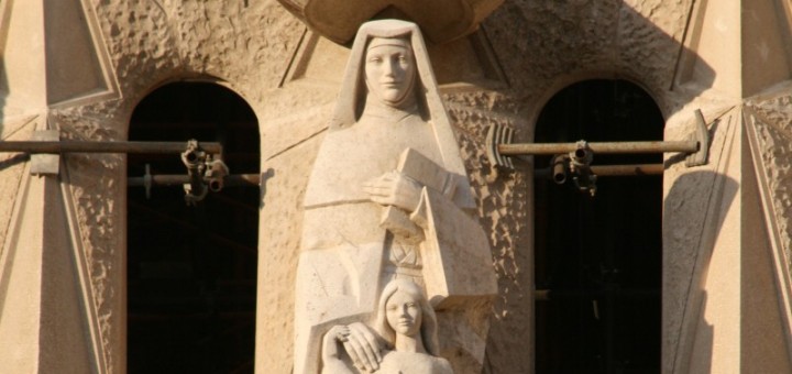 Imatge de la religiosa francesa a la façana del Naixement de la Sagrada Família