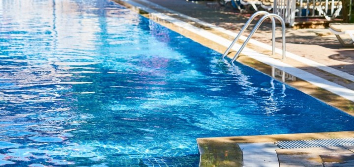 PISCINA HOTEL 04